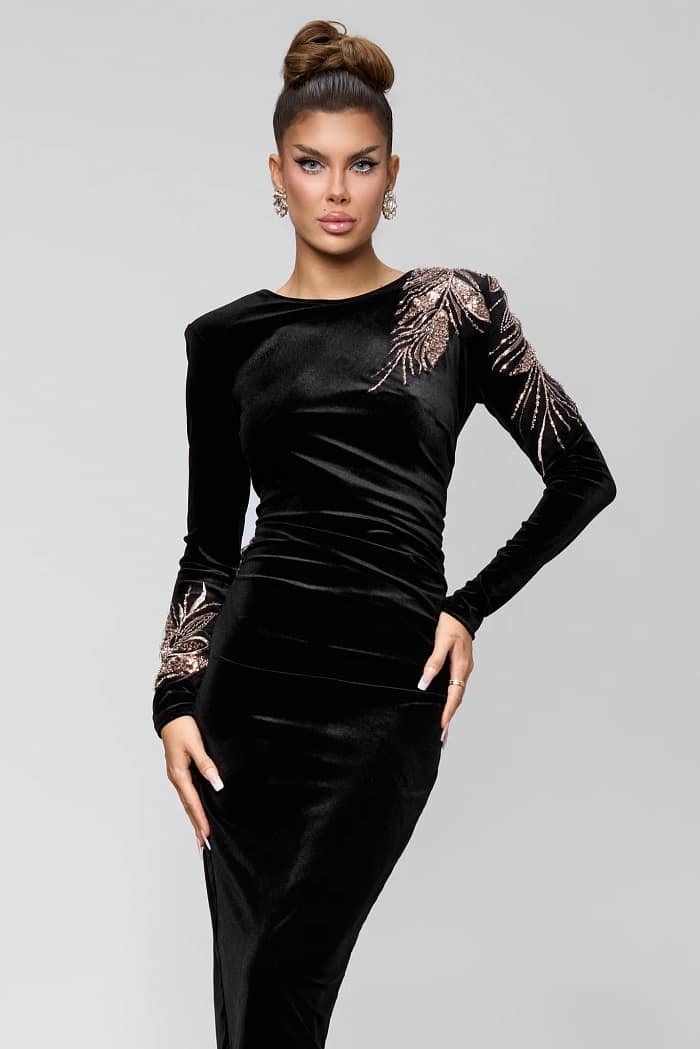 Rochie midi neagra, din catifea, spate decupat si fusta cu slit la spate BBY 20557