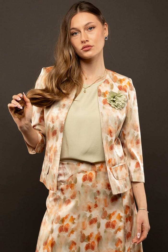 Costum elegant Gart